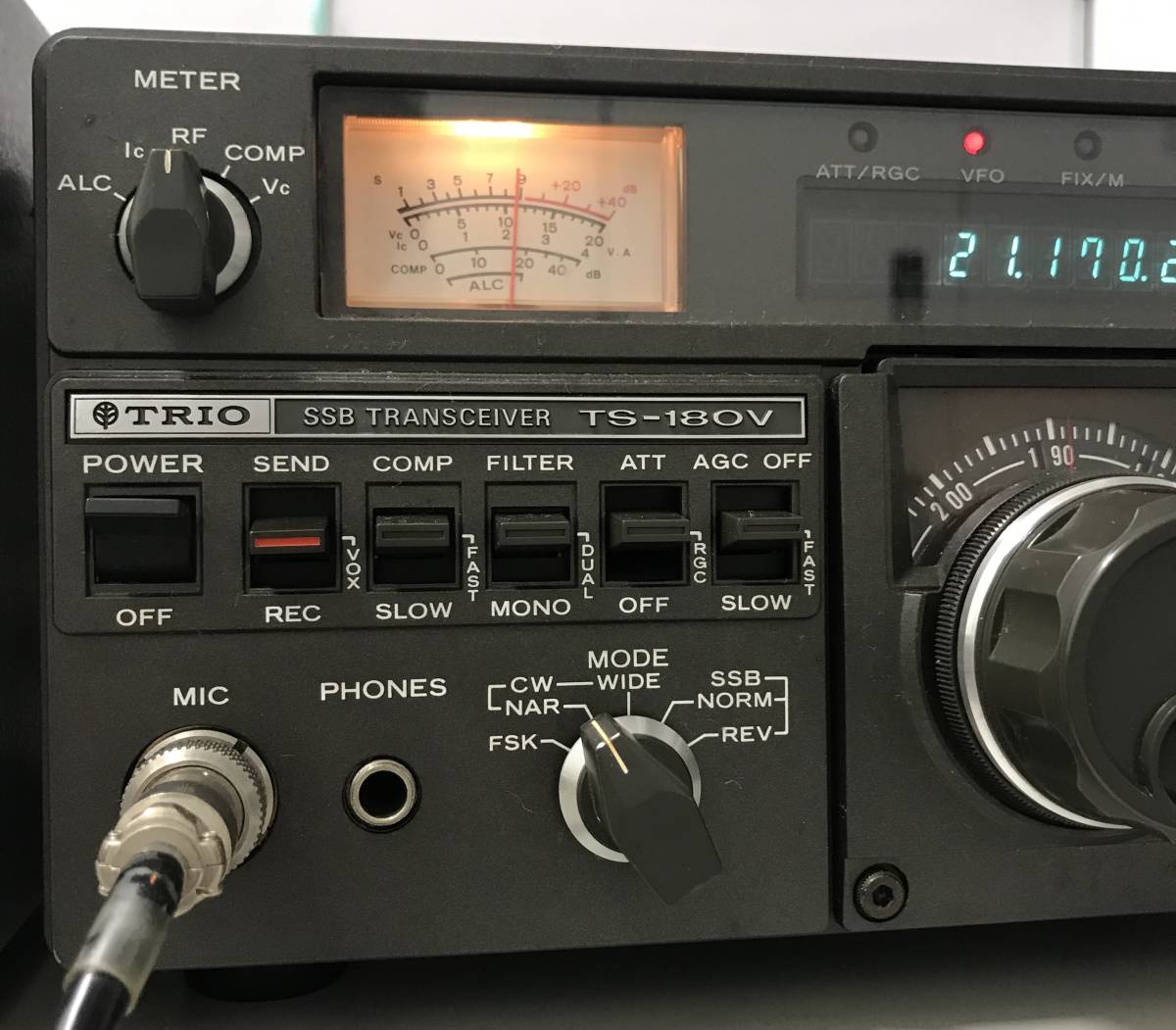 TRIO TS-180V SSBトランシーバーセット TRIO TS-180V HF SSB トランシーバー(PS-25付) 送料込（トリオ
