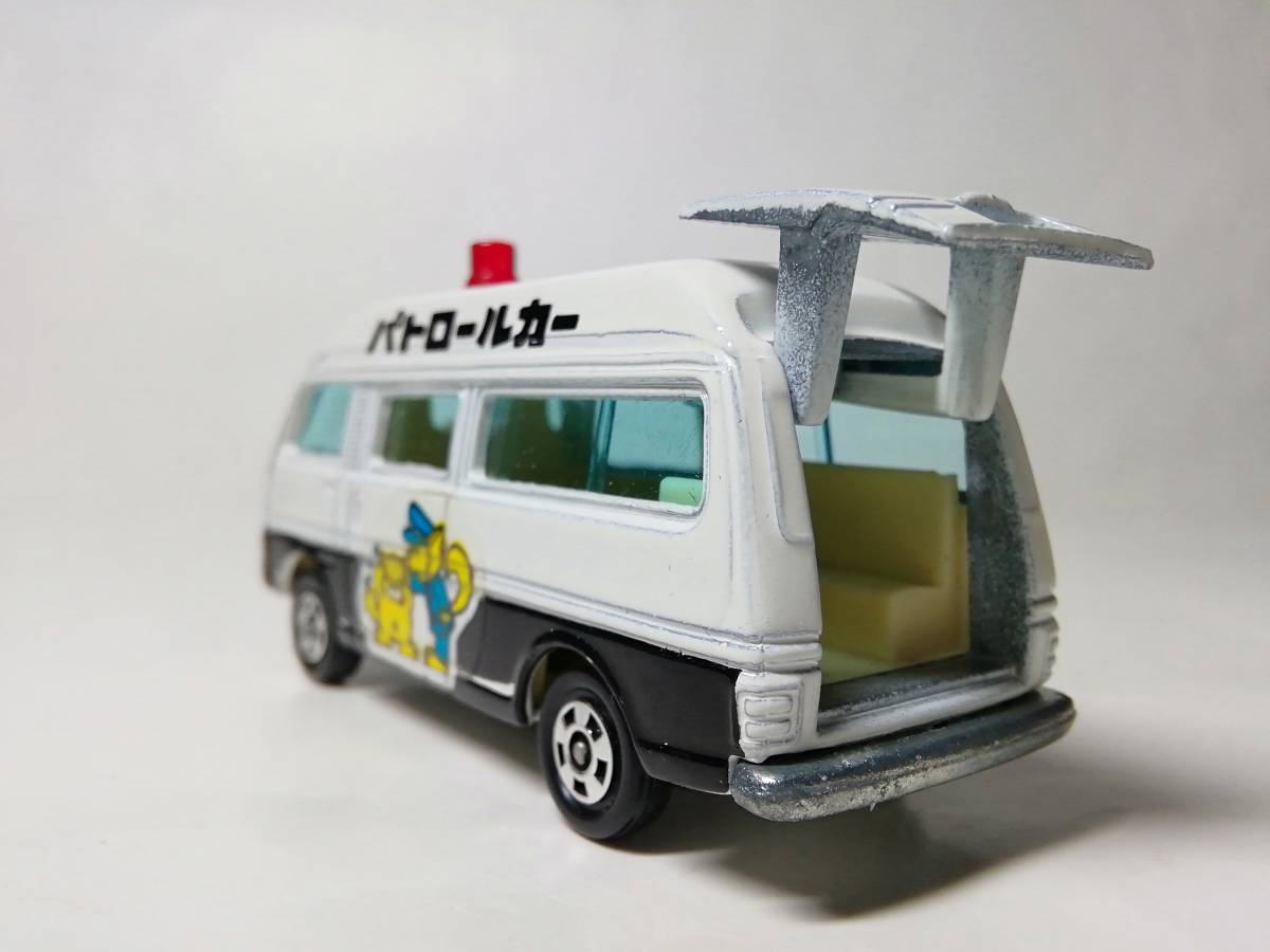 トミカ　ボードマップ急げ緊急車　キャラバン ハイルーフ パトロールカー 日本製 トミカ ボードマップ急げ緊急車 キャラバン ハイルーフ