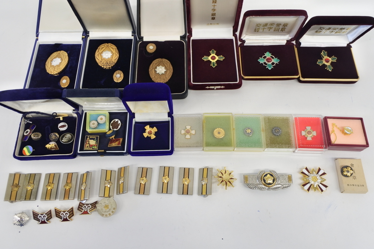 東京新聞社　ピンバッチ 偽五輪ピンバッジ、注意 非売品、ネットで高値取引 | 毎日新聞