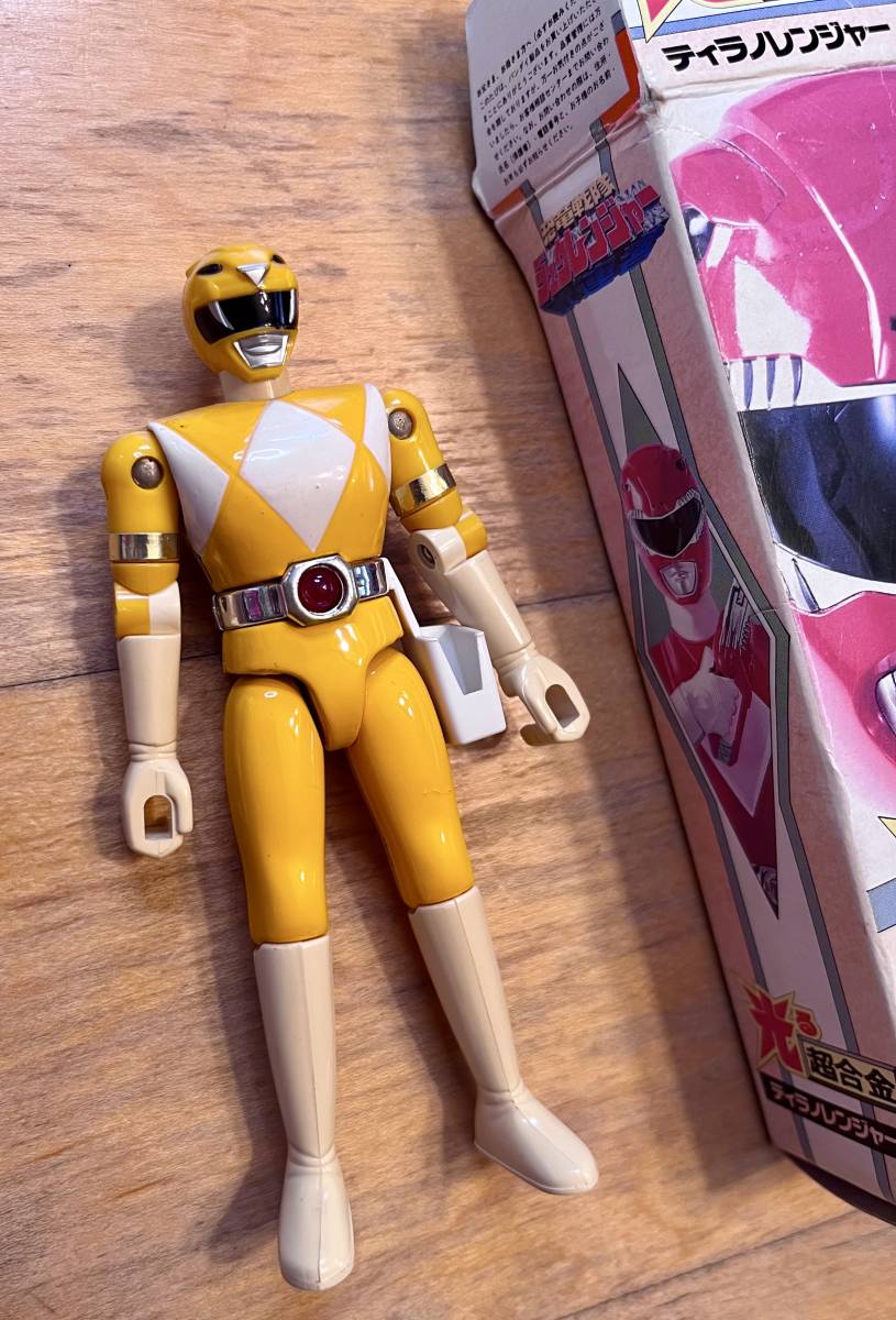 パワーレンジャー恐竜戦隊カスタムヘルメット プレイ用プロップ 1/1