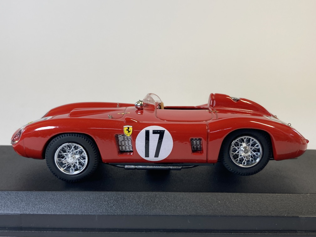 Ferrari 290 MM Buenos Aires 1957 A. De Portago #8 1:43 Model ART-MODEL
