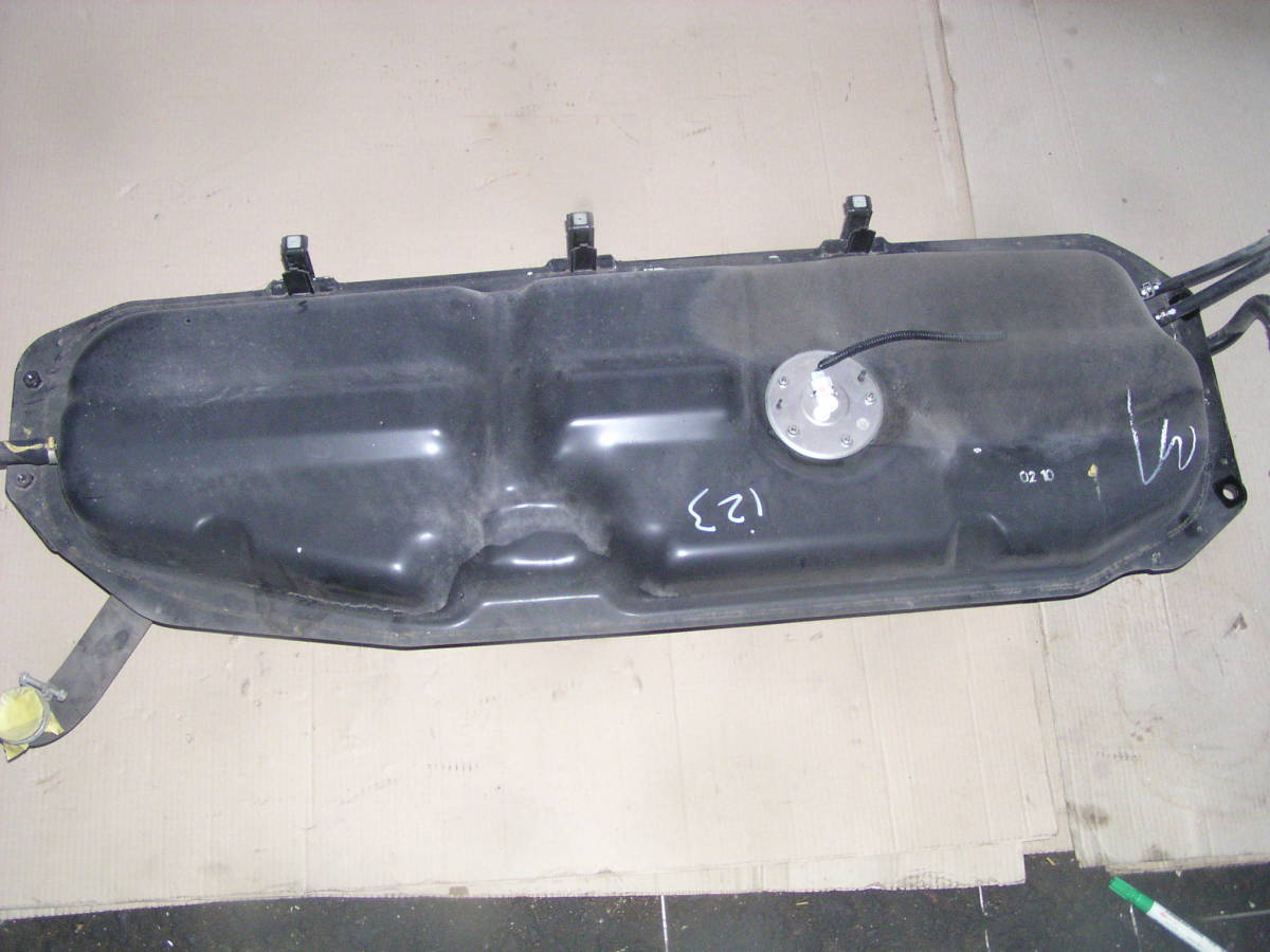 151636 サンバー TV2 フューエルタンク