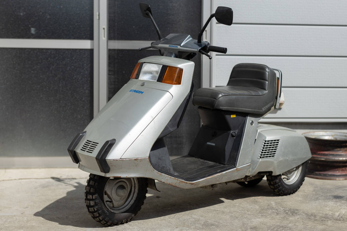 全体的に状態が悪い】ホンダ ストリーム 外装悪いが走行可能 レストア 