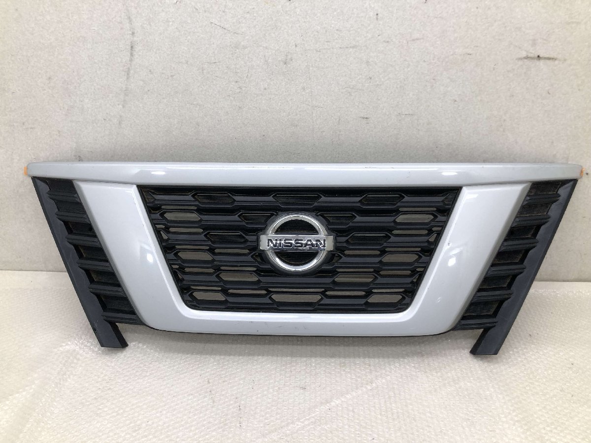 NISSAN NV350キャラバン 純正バンパー 新車外し