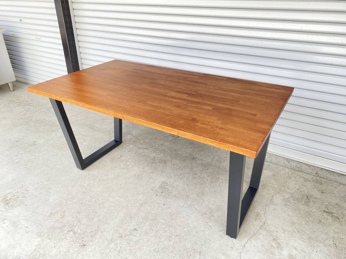 KANADEMONO ダイニングテーブル ラバーウッドチークブラウン THE BOARD / ラバーウッド ブラウン - ラウンド – KANADEMONO