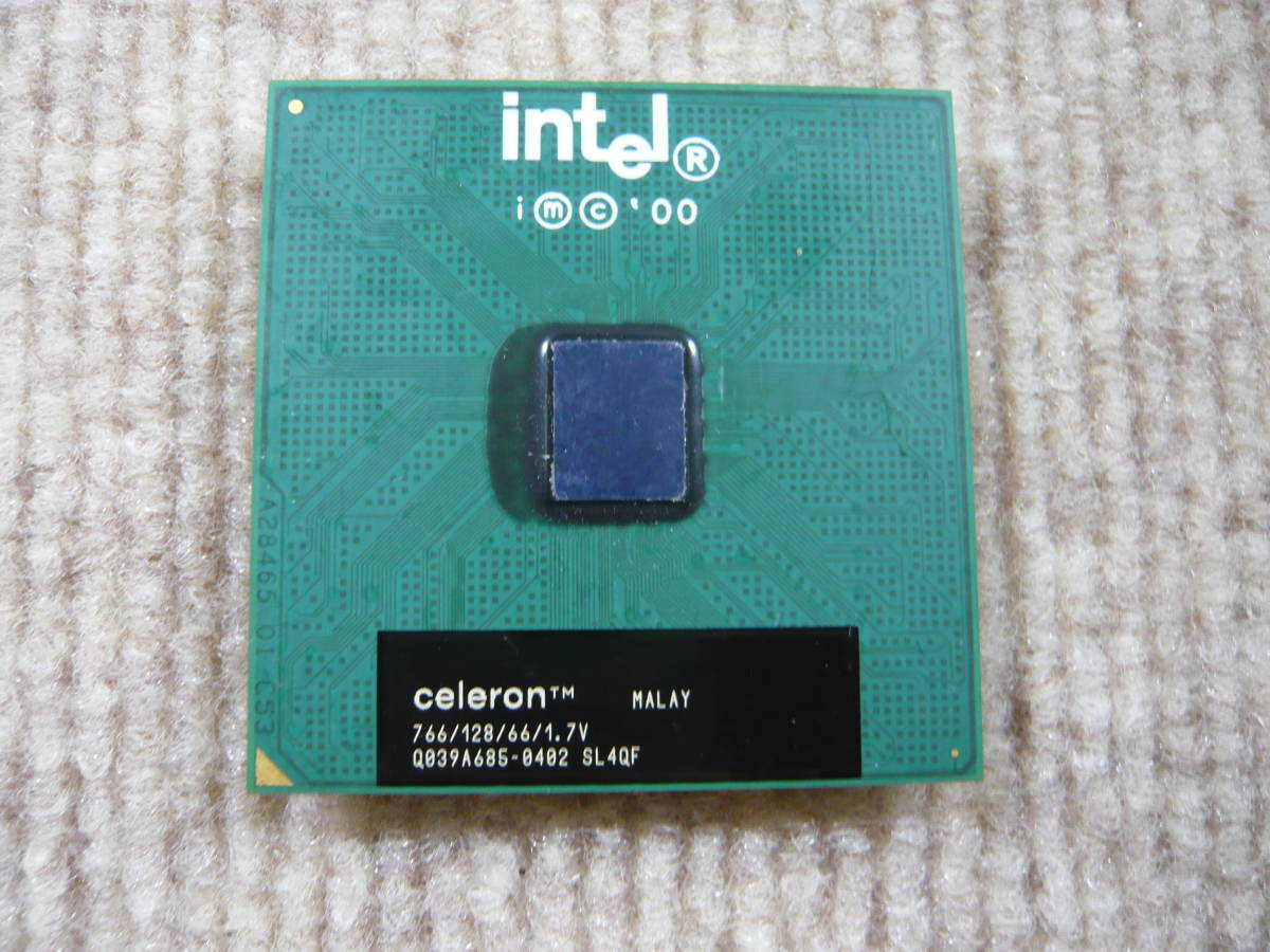 【やや傷や汚れあり】 送料無料 FSB 66MHz 最速Celeron SL4QF Intel Celeron 766Mhz /128/66