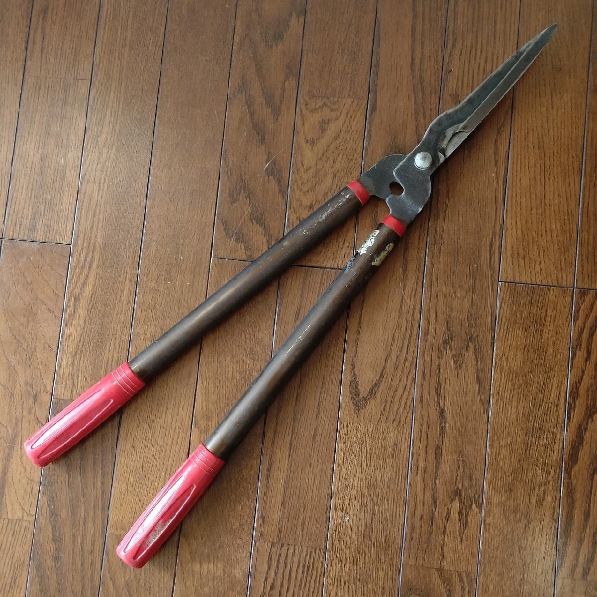 （にわとり六助）　黄綬褒章受賞　山形住藤治良作　刈込鋏 植木鋏　新品未使用 にわとり六助様専用） 黄綬褒章受賞 山形住藤治良作 刈込鋏 植木