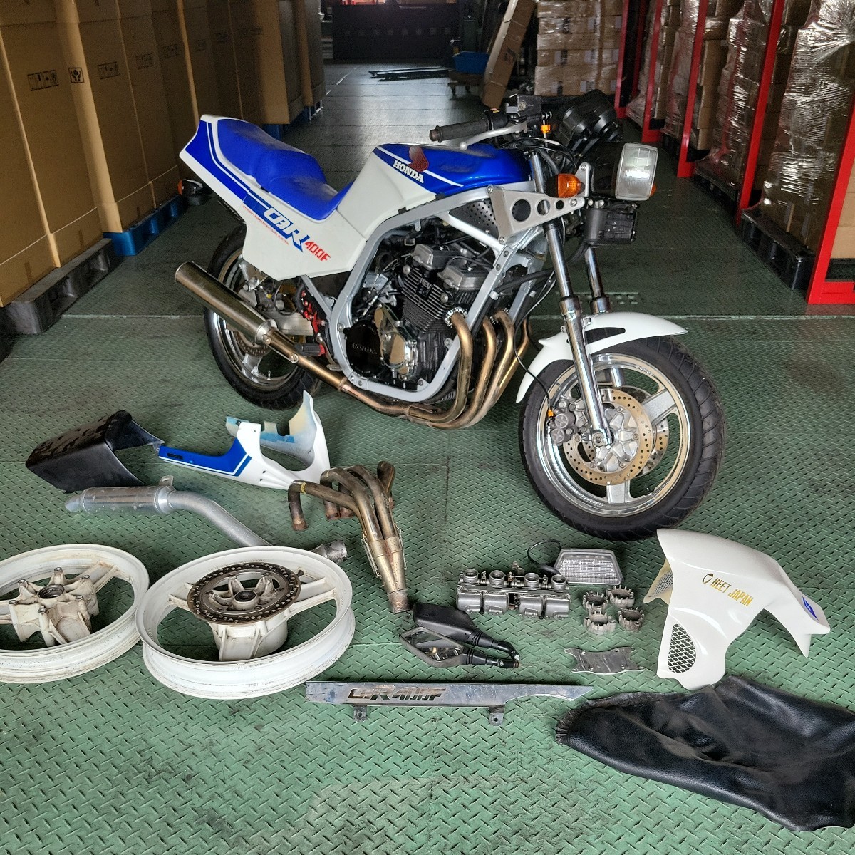 ホンダ CBR400F書類付レストアベース、部品取り車 Yahoo!オークション - ホンダ CBR400F 書類付レストアベース 部品取り
