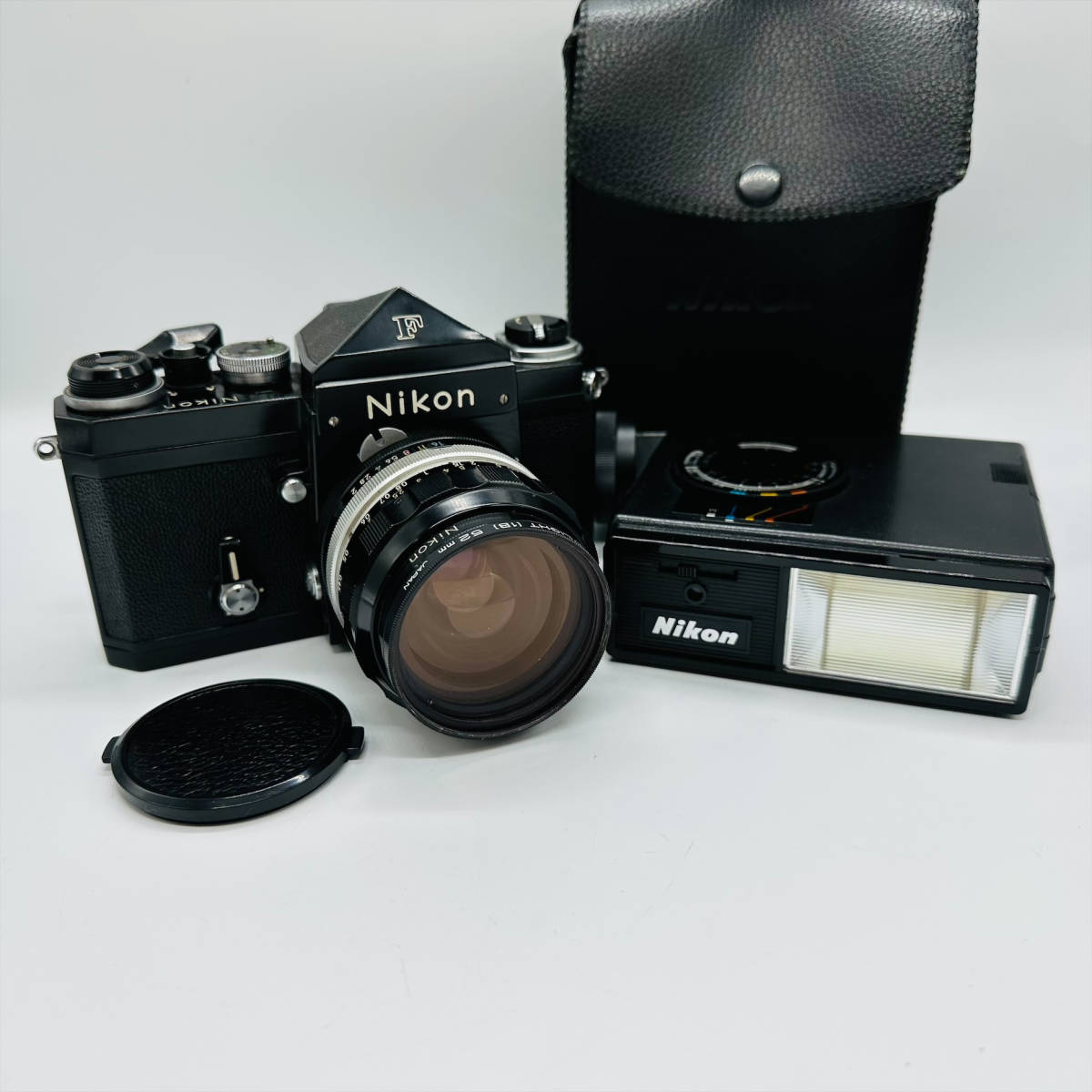 カメラ　ニコン　Nikon F4 ストロボ付き　レンズ2個 カメラニコンNikon F4 ストロボ付きレンズ2個