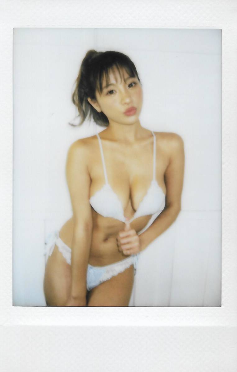 山田かな Maybe Love～恋かな？～ 直筆サイン入りチェキ