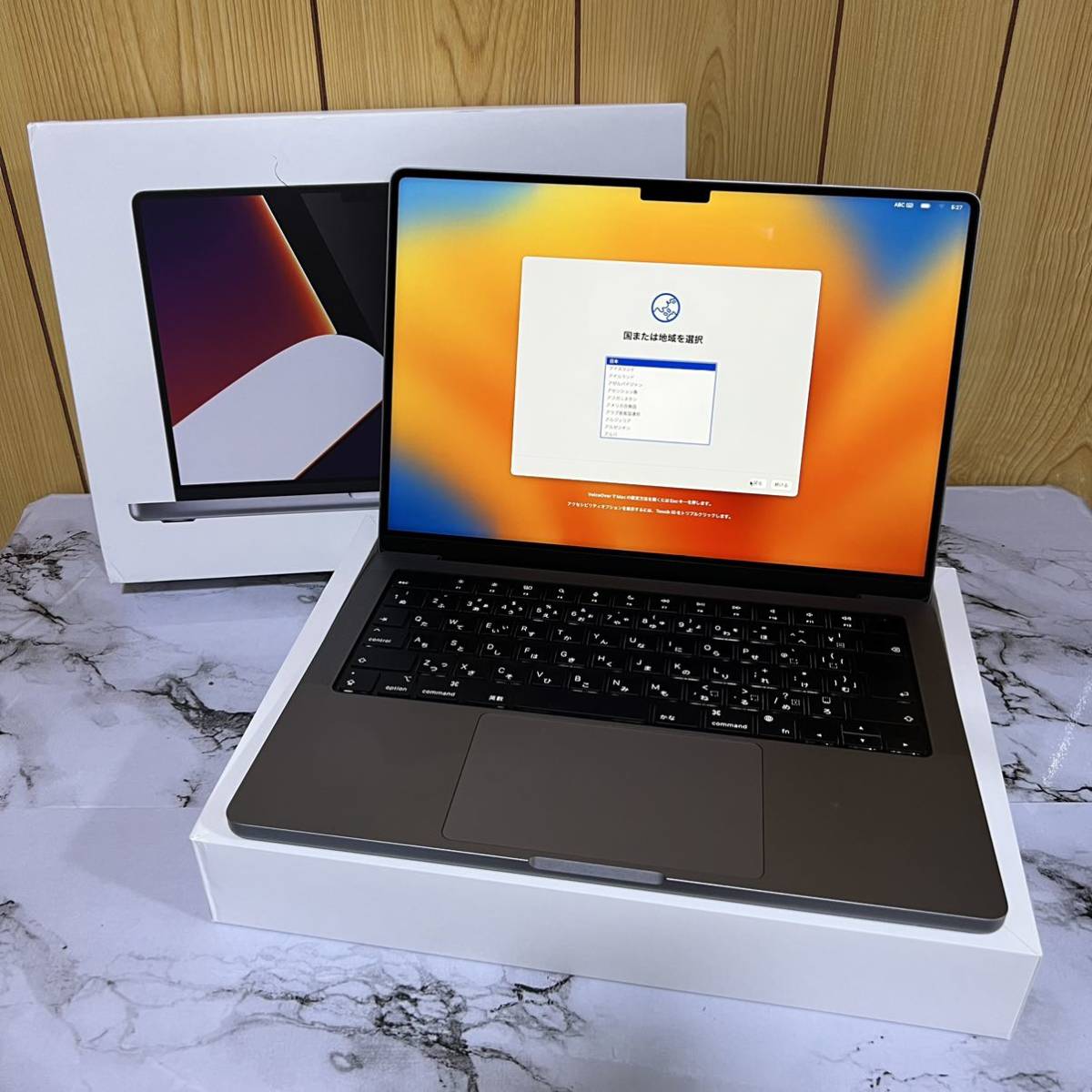  「iMac Pro」はM1 Pro/Maxチップ、27インチのミニLEDディスプレイ、MacBook Proポートなどを搭載し2022年に登場