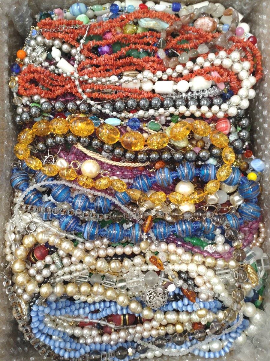 イミテーション アクセサリー まとめ 約2.5kg ネックレス リング ブローチ イミテーションアクセサリー まとめ 約2kg ネックレス リング ブローチ 等