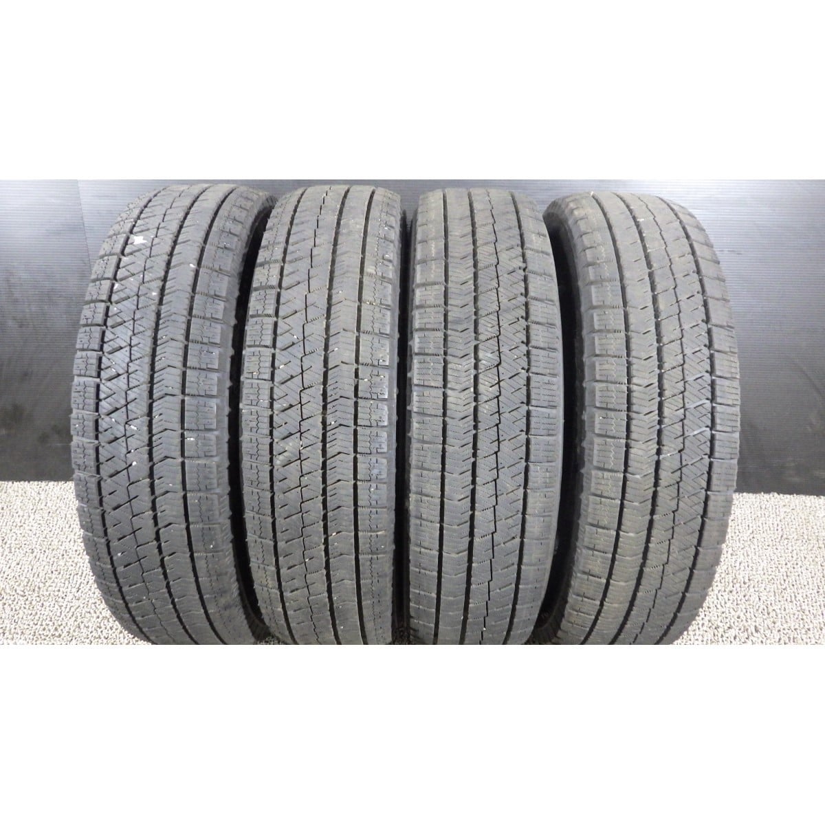 ブリヂストン VRX2 バリ溝 165/70r14 4本セット 21年製造 目立った傷や