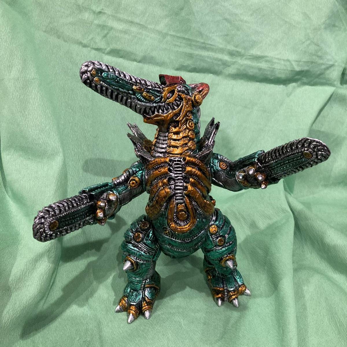 魅力の スカルヘッドバット ケーキ X マーミット インディーズソフビ 特撮