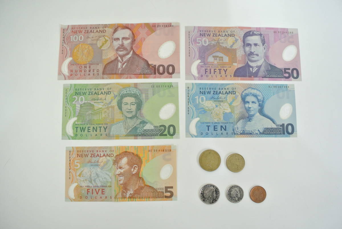 ニュージーランド旧紙幣　100ドル 知ってますか？ニュージーランドのお札の肖像？図柄 100ドルと