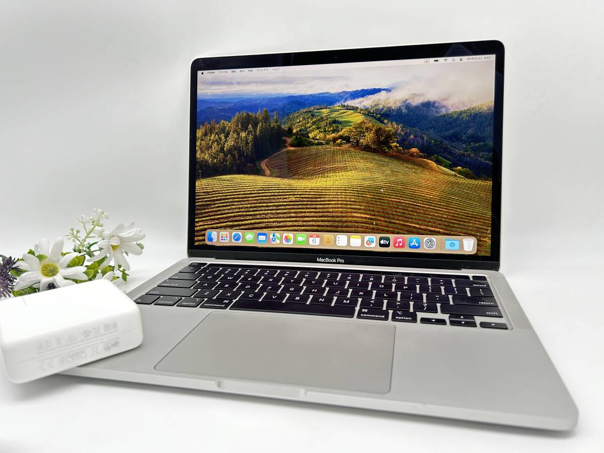 初期のベンチマークは、Core i7 MacBook Pro のパフォーマンスの大幅な向上を示しています