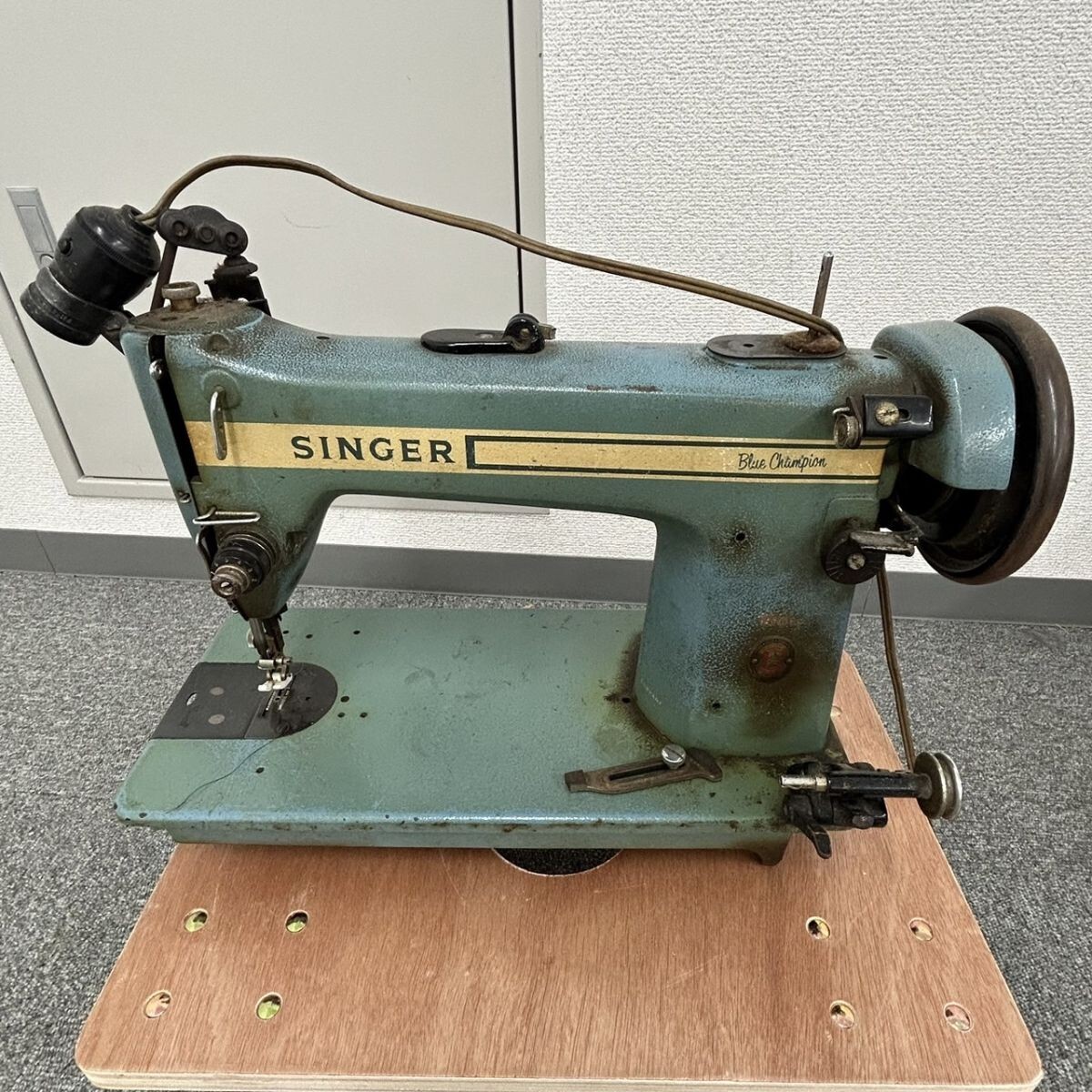 singer 【送料無料】中古SINGER ミシン 188 Professional 本体のみ