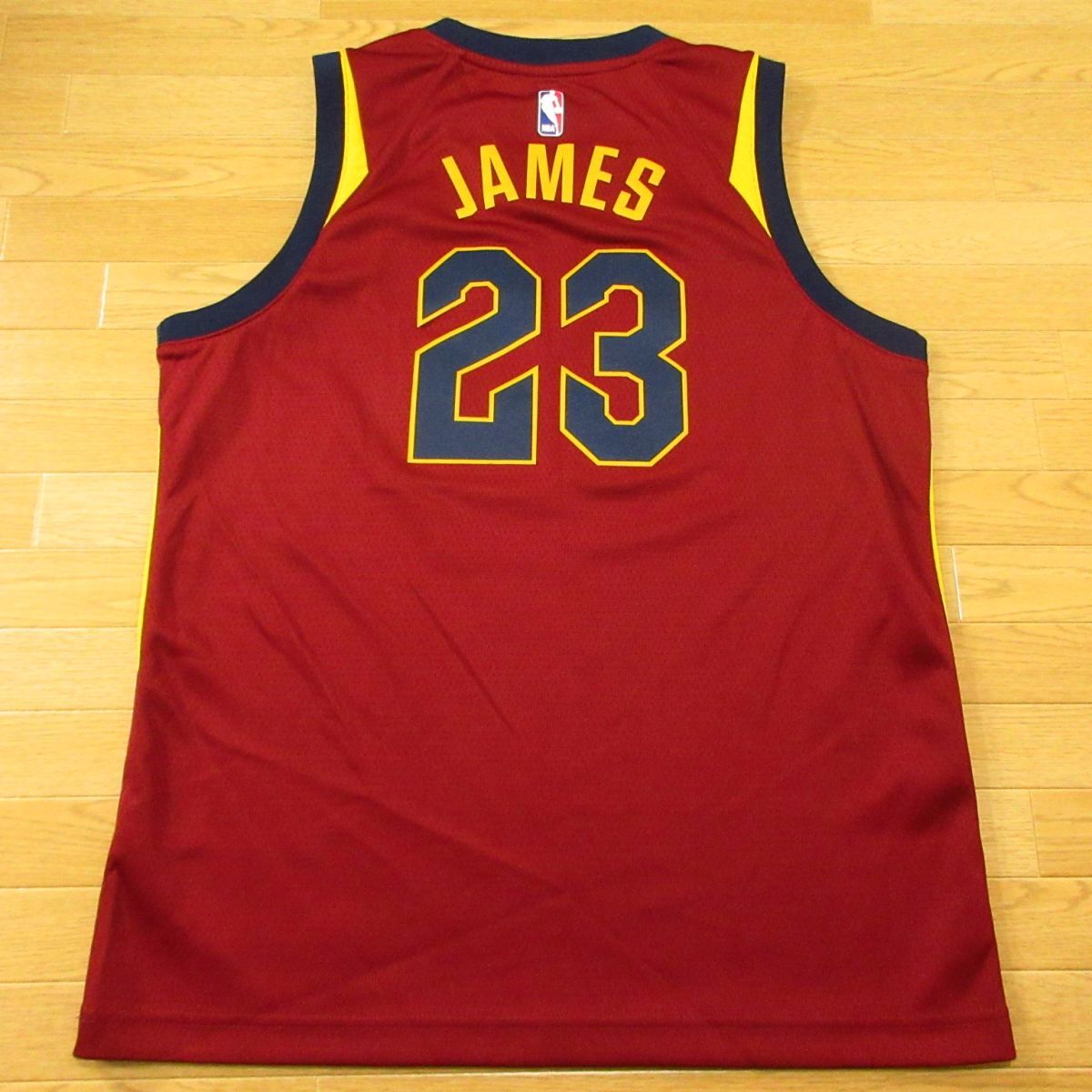 良品 NBA レブロン・ジェームズ CAVS JAMES #23 ユニフォーム 良品 NBA レブロン・ジェームズ CAVS JAMES #23 ユニフォーム
