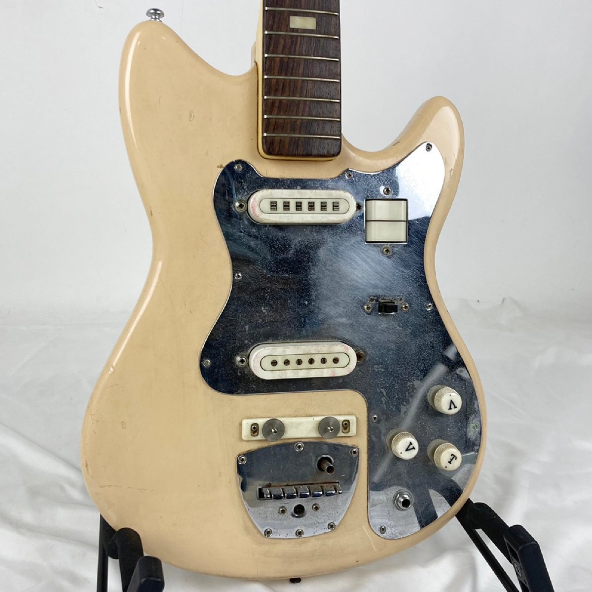 Guyatone LG グヤトーン ビザールギター 60年代 ジャンク Guyatone LG グヤトーン ビザールギター 60年代 ジャンク 全体的に状態