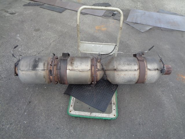 いすゞ DPD 触媒 ジャンク 素材 マフラー DPF ISUZU 中古】イスズ