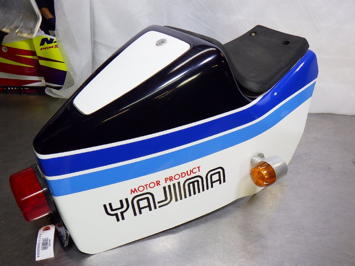 vmax1200 シングルシート　サイドカバーセット vmax1200 シングルシート サイドカバーセット （ヤマハ V-MAX