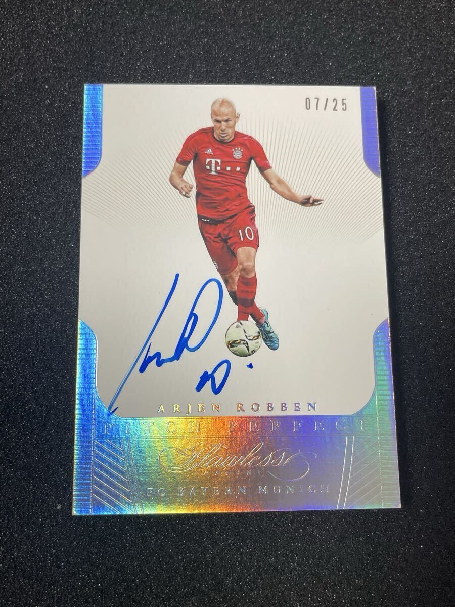 サッカー　アリエン・ロッベン 　オランダ代表 　証明書付き　直筆サイン入りフォト PANINI ARJEN ROBBEN ロッベン Peacock 直筆サイン - メルカリ