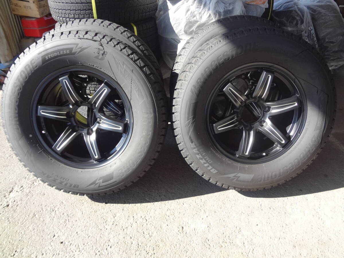 【やや傷や汚れあり】ブリジストン DM-V3 265/65R17 112Q スタッドレス 社外ホイール 6穴 4本セット 2022年製造 ...