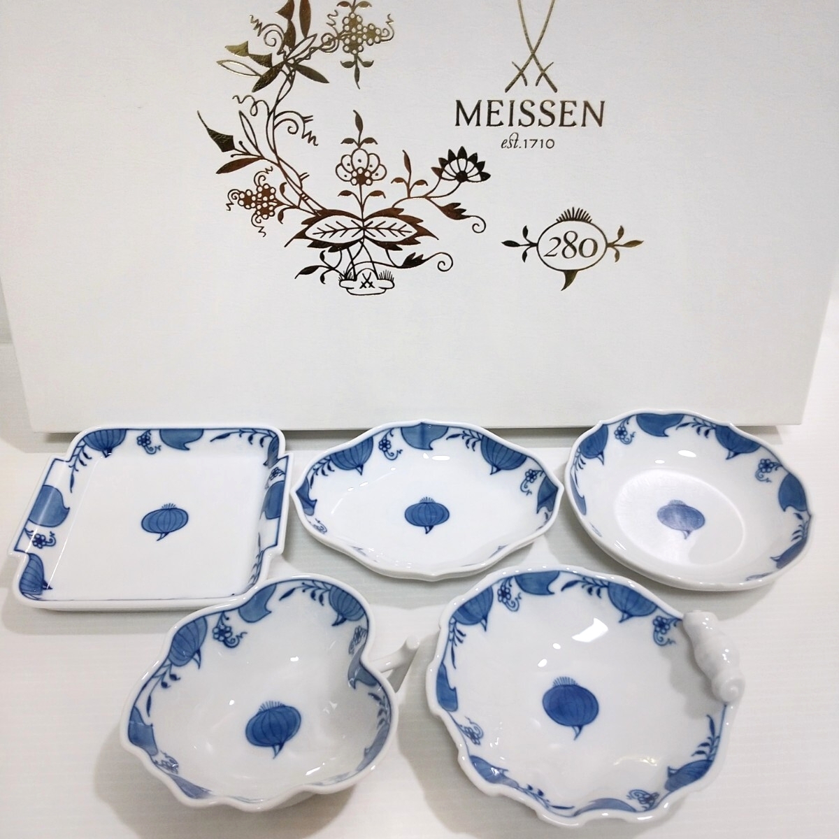 ☆マイセン 朱金オニオン①（カラーオニオン、ブルーオニオンレッド