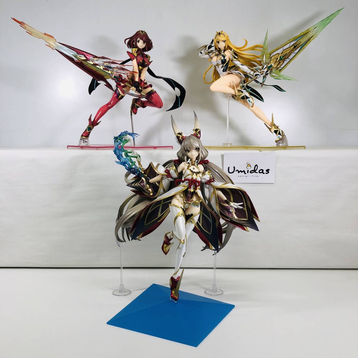 ゼノブレイド2 ヒカリ　ホムラ　ニア　3体セット 未使用】未開封 ゼノブレイド2 1/7フィギュア 3体セット ホムラ ヒカリ