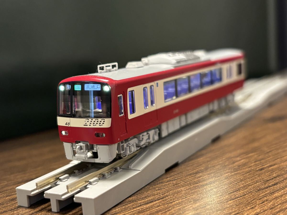 美品】KATO 京急2100形 現行けいきゅんステッカー付 室内灯有りの落札