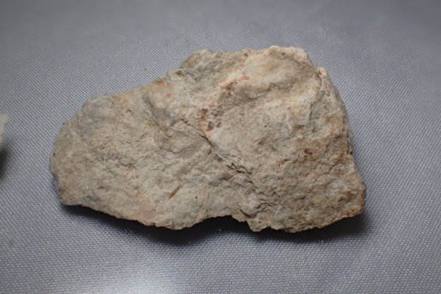新品】日本の鉱物 岡山県大佐町大佐山の翡翠/ヒスイ 約51gの落札