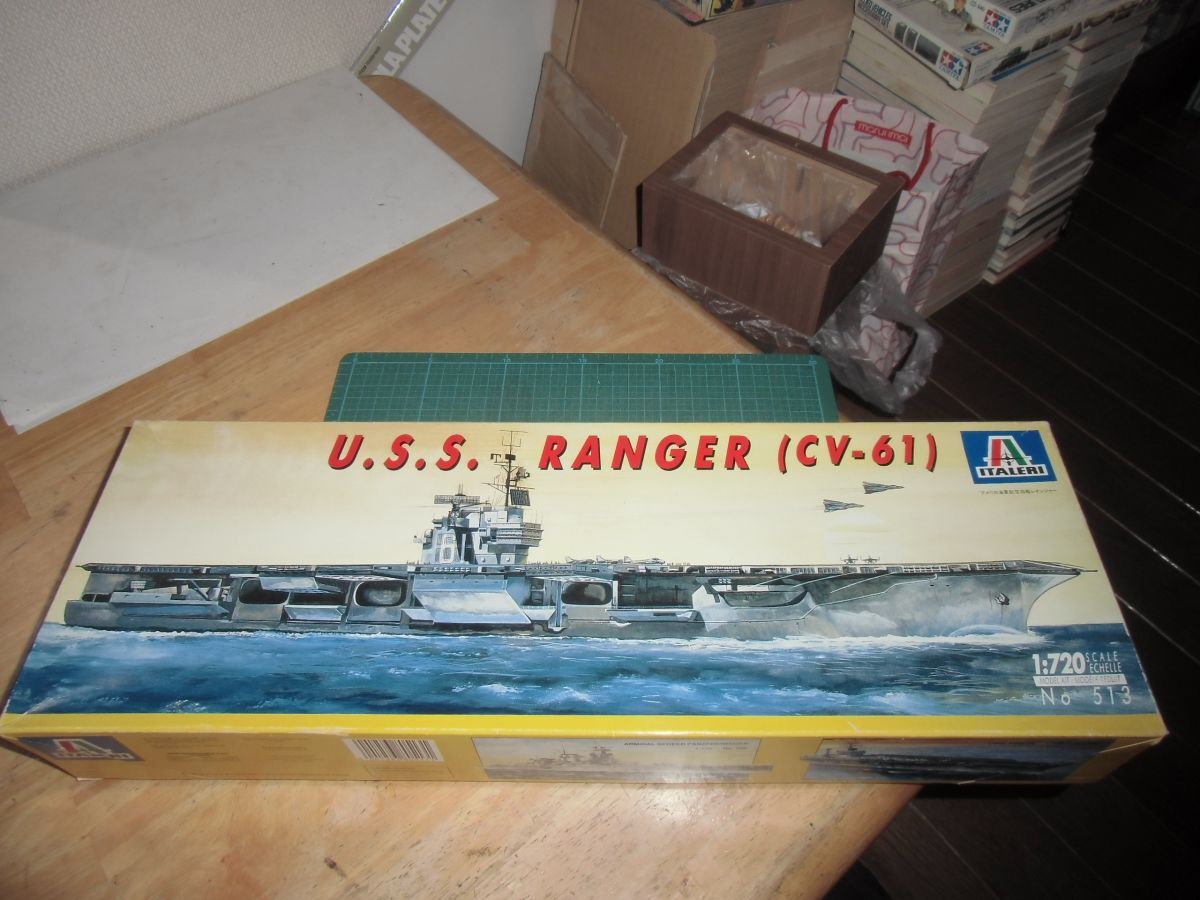 1/700 ロシア海軍航空母艦 アドミラル・クズネツォフ 塗装済み完成品の