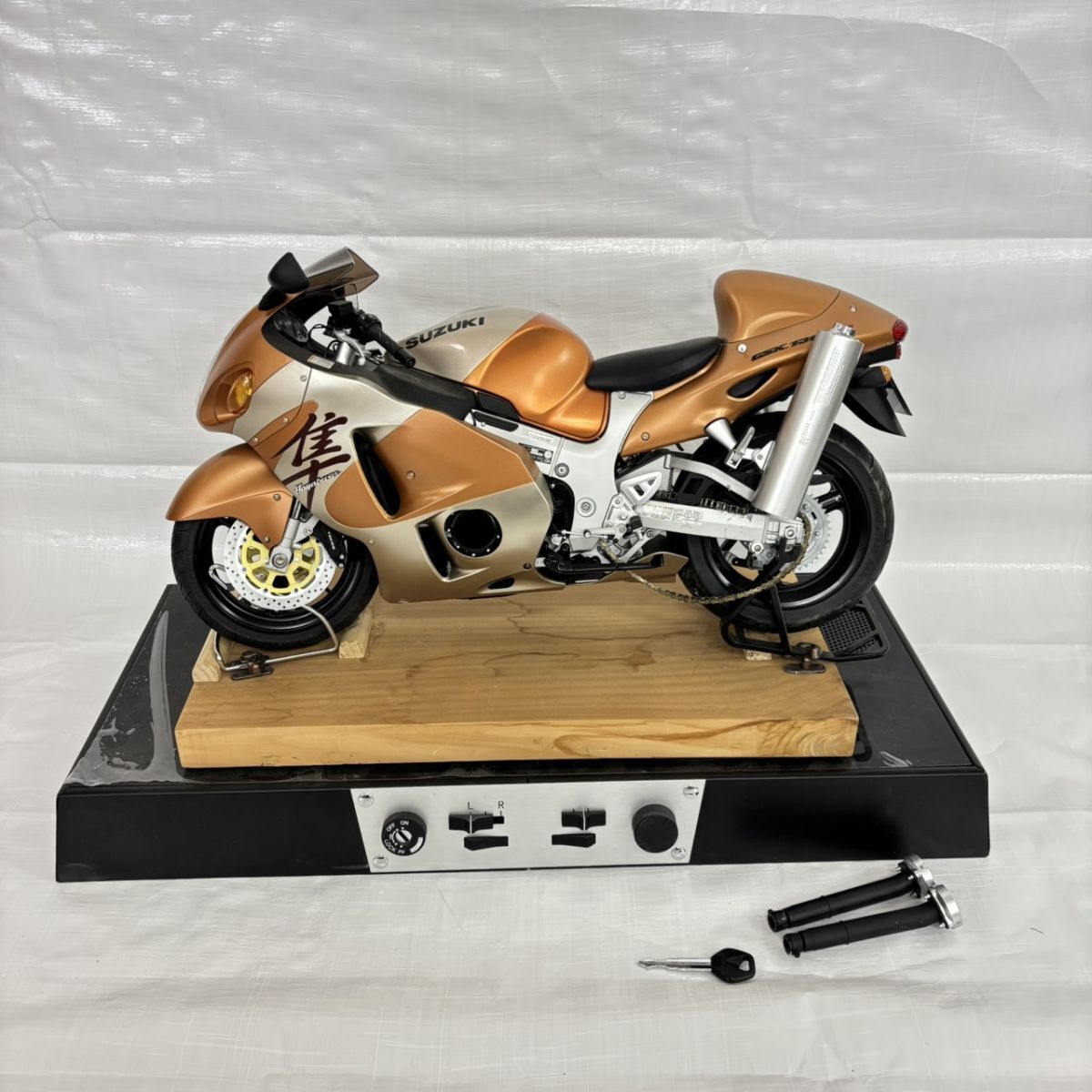 1/4 デアゴスティーニ ホンダ DREAM HONDA CB750 FOUR 完成品 バイク