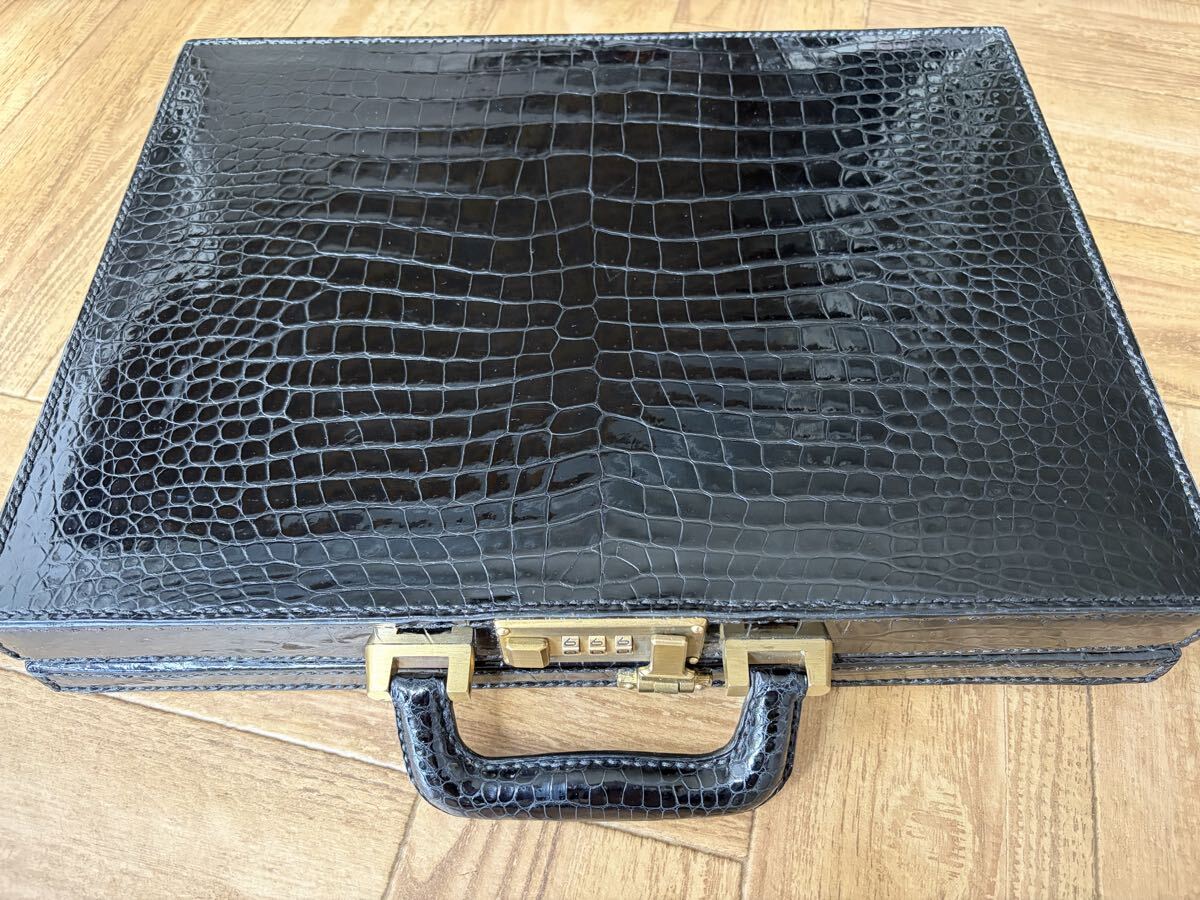 BALLY☆アタッシュケース型クロコ型押し名刺入れカードケースわに皮