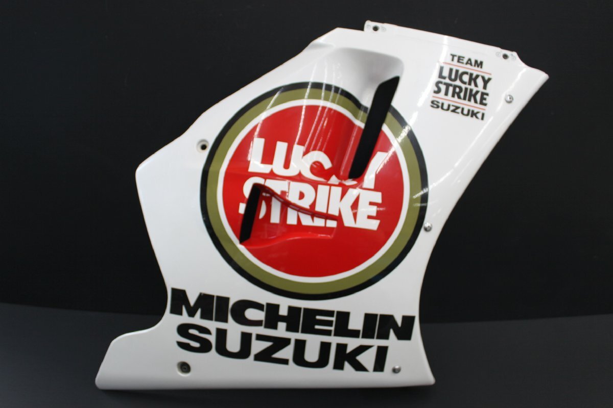 未使用品】LUCKY STRIKE ロゴ キーチェーン キーホルダー タバコ