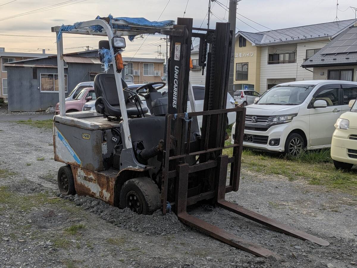 中古】トヨタ中古フォークリフト FGL-18 ヒンジ、バケット付 ジャンク 