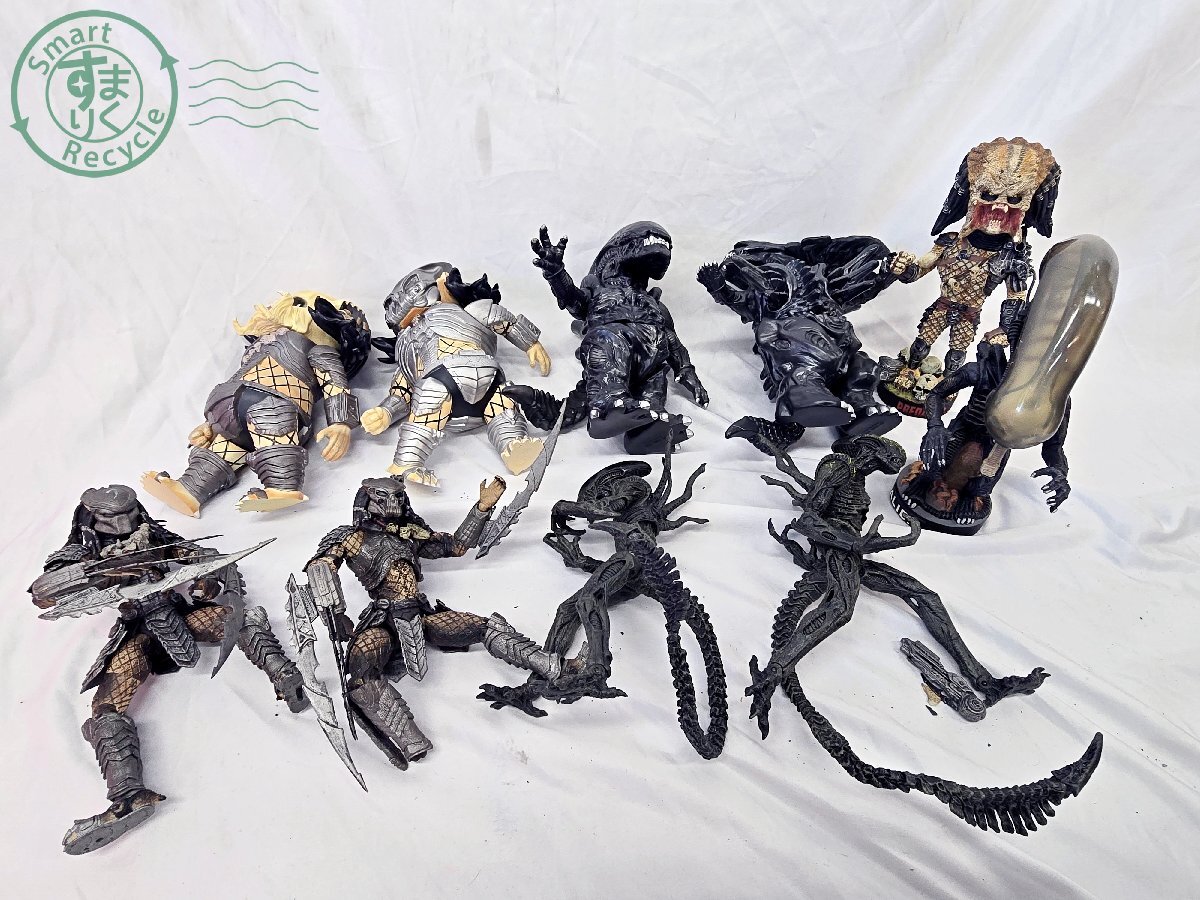 即決有り エイリアン リアルフィギュア AVP TM ＆ 2008 FOX 2体セット