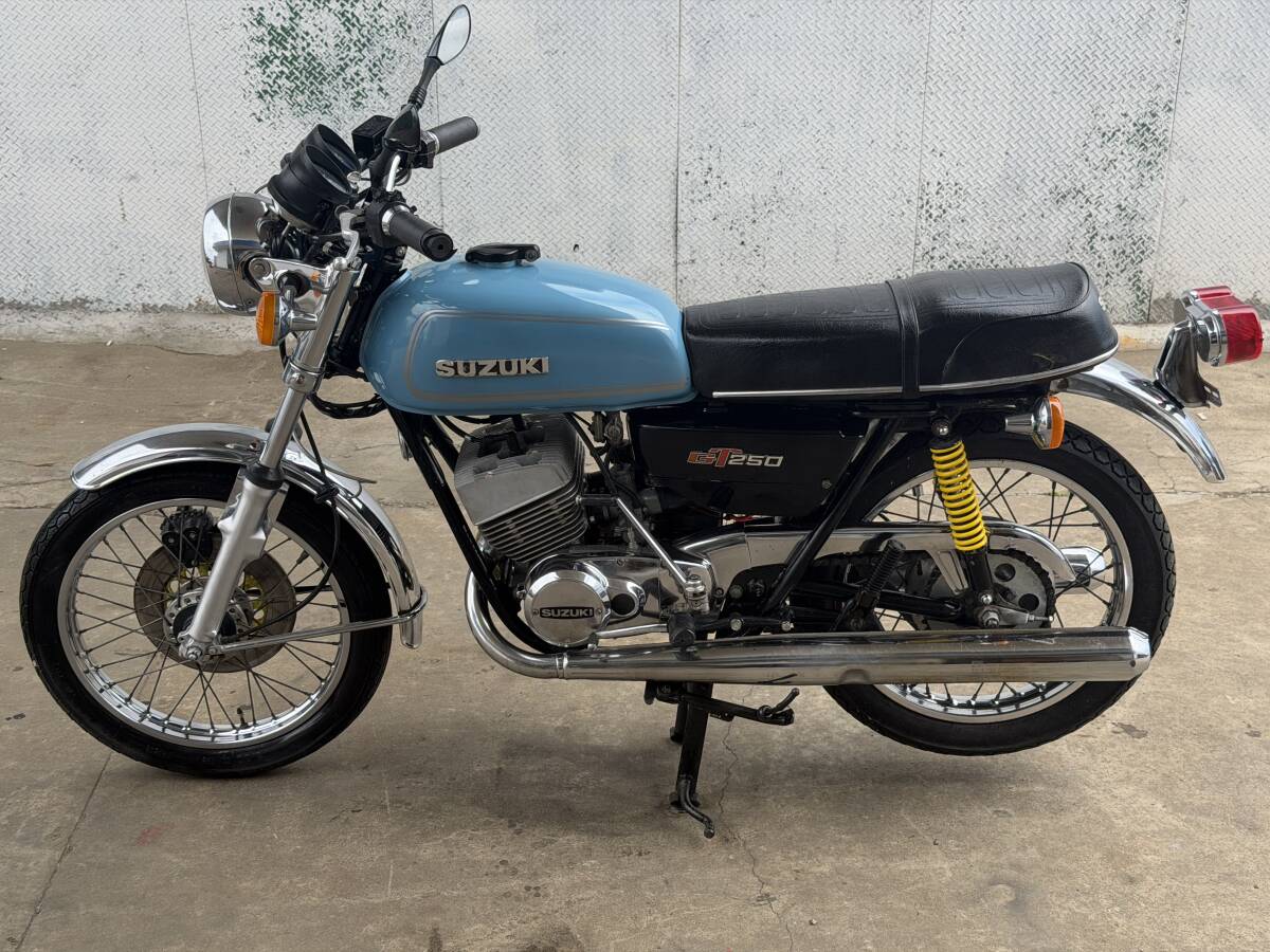 スズキ☆GSX1300Rハヤブサ☆2012年式☆白ブサ☆US仕様逆輸入車 スズキ☆GSX1300Rハヤブサ☆2012年式☆白ブサ☆US仕様逆輸入車