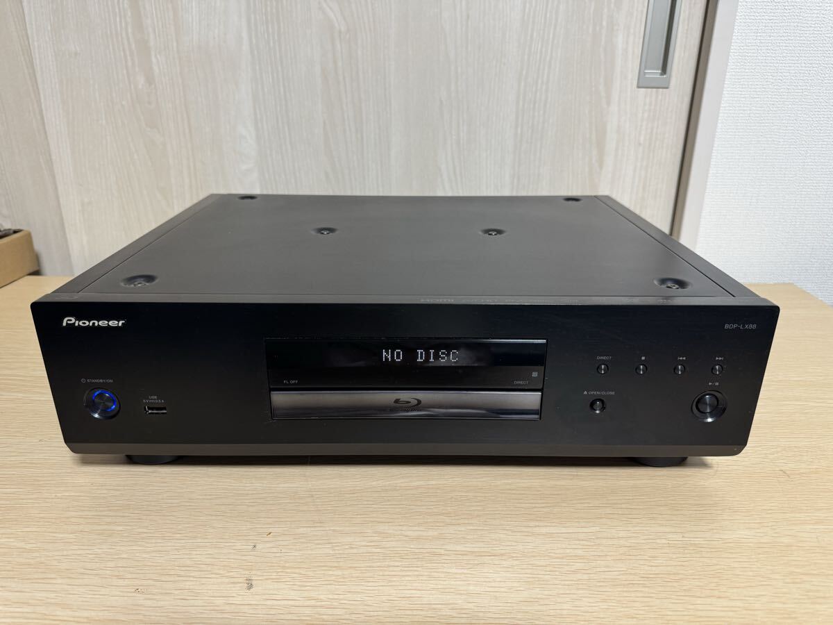新品】新品□HELLO KITTY ハローキティモデル 9型ポータブルDVD