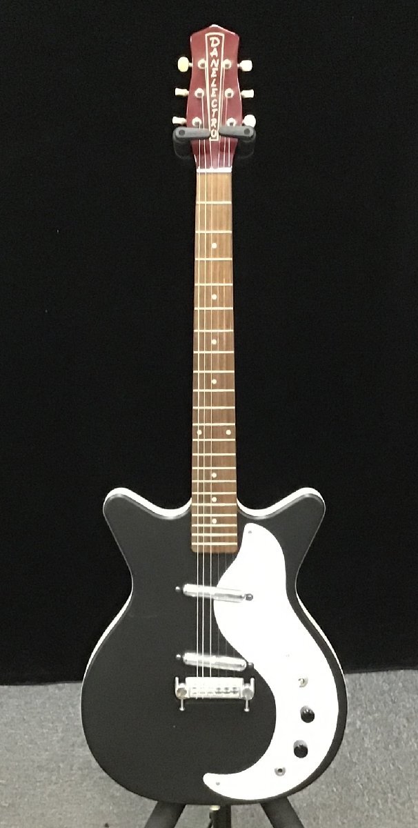 【値下げ】ダンエレクトロ 56-U3 シルバースパークル 中古 ビザールギター 中古】【中古】Danelectro 56 U3 (Silver Sparkle) ダンエレクトロの