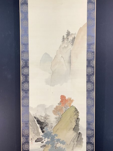 中古】狩野洞春 筆『月に人物』掛軸〔絹本 肉筆〕木箱付き / 狩野派