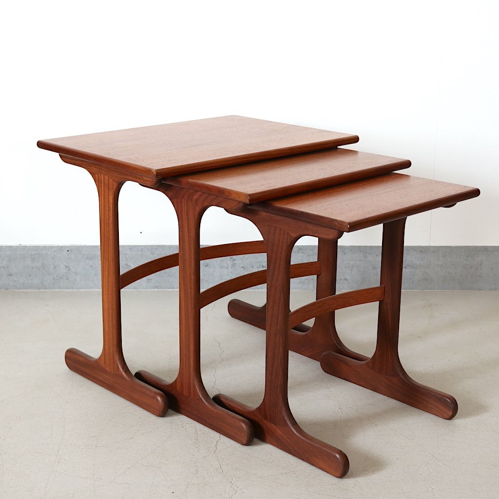 サイドテーブル・ナイトテーブル・ローテーブル Cassina MARCEL T Cassina カッシーナ MARCEL T マルセルT ネストテーブル クリアガラス