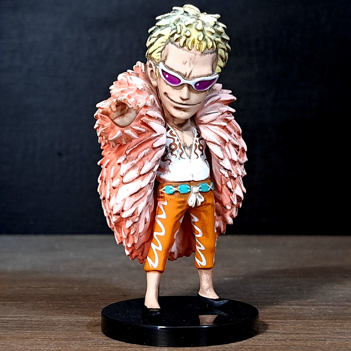 新品同様 海外フィギュア pop p.o.p改造 リペイント ドフラミンゴ 若い
