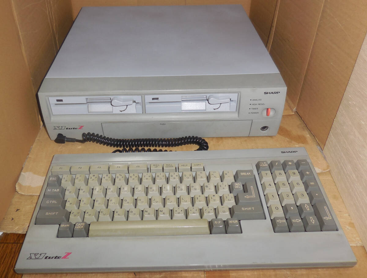 中古】動作品 シャープX1turboZ CZ-880CB本体+キーボード SHARP 箱説付