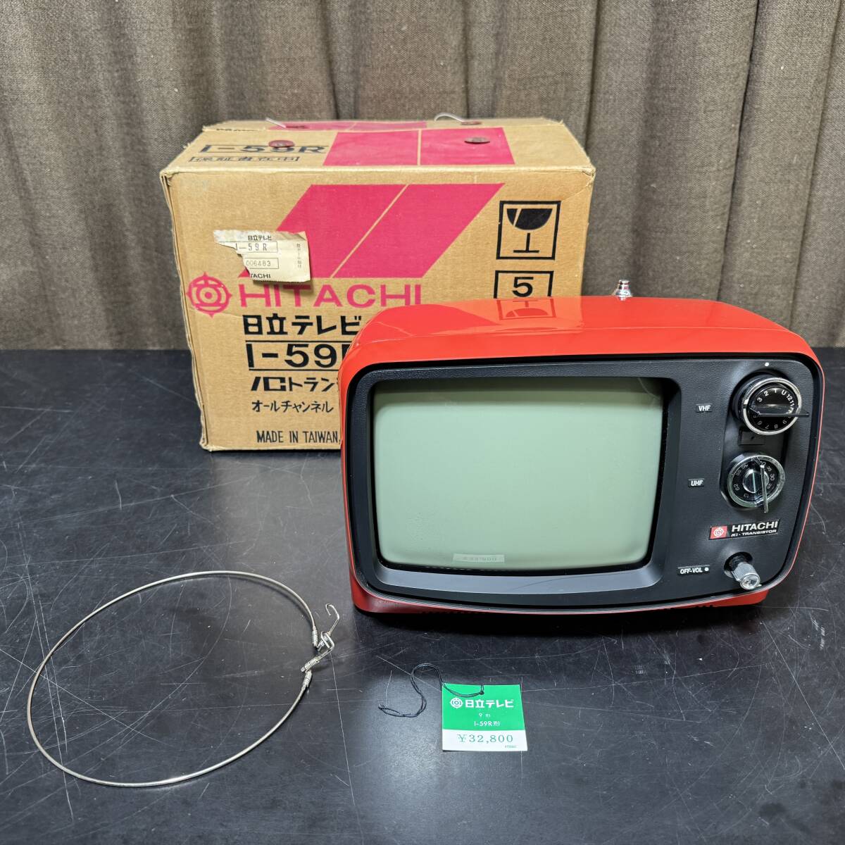 HITACHI 日立 TH-801 トランジスターラジオ 昭和レトロの落札情報詳細