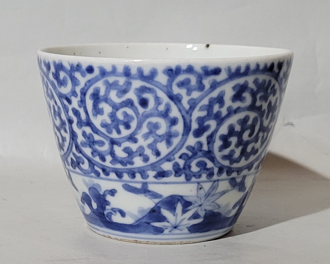中古】図録/古伊万里.藍柿.藍九谷/中皿.長皿.そば猪口.瓶/蛸唐草/裏銘