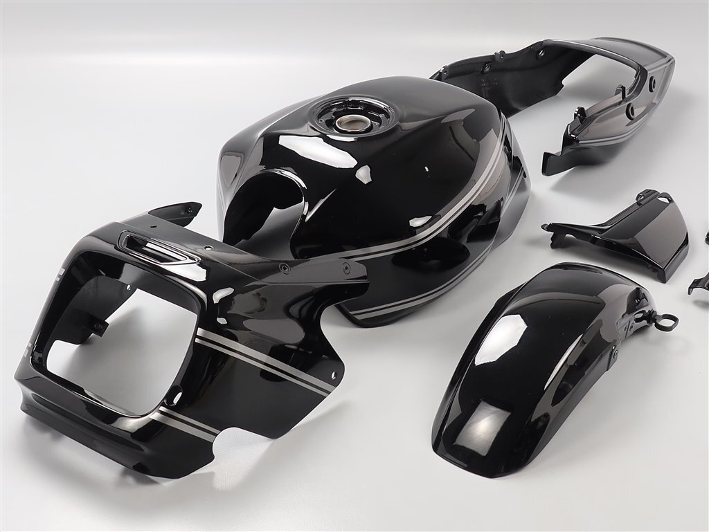 ☆送料込み☆ CB750F カスタム塗装済 タンク サイドカバー テール