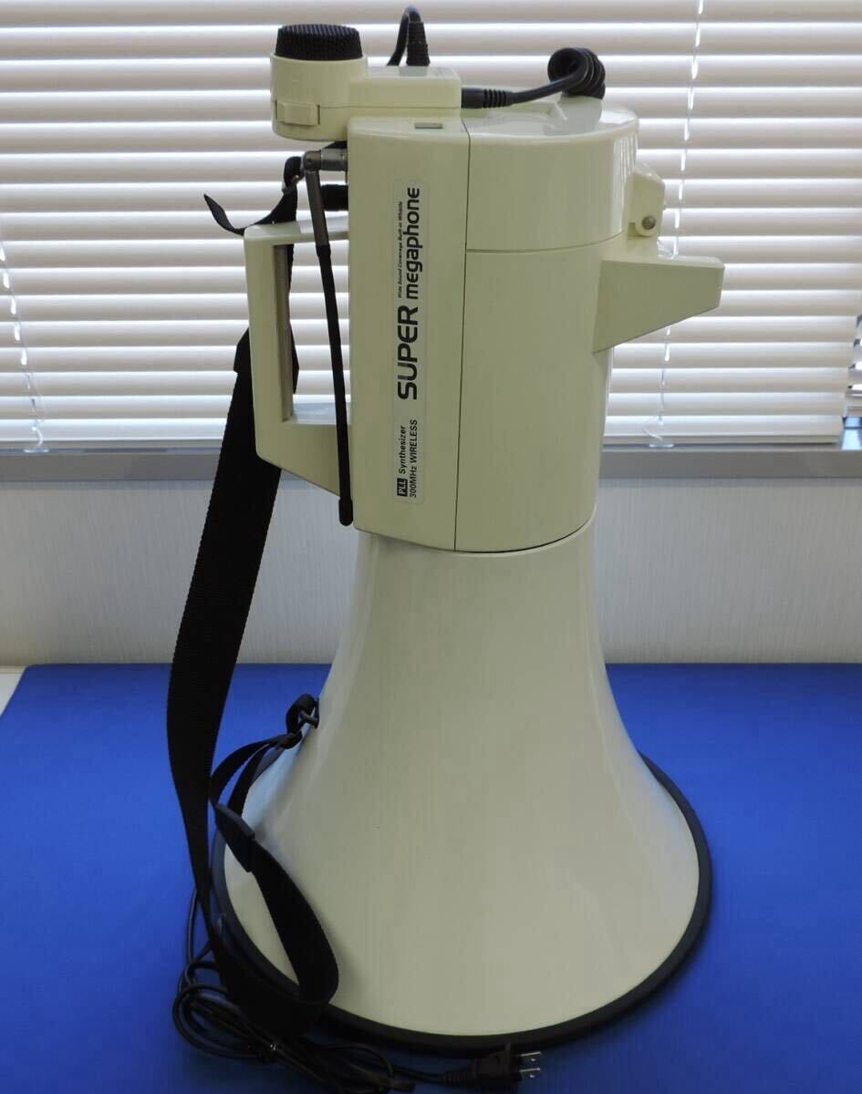 新品】カーカー KERKER 100-1601 Megaphone 128-605530Chrome 100-1601