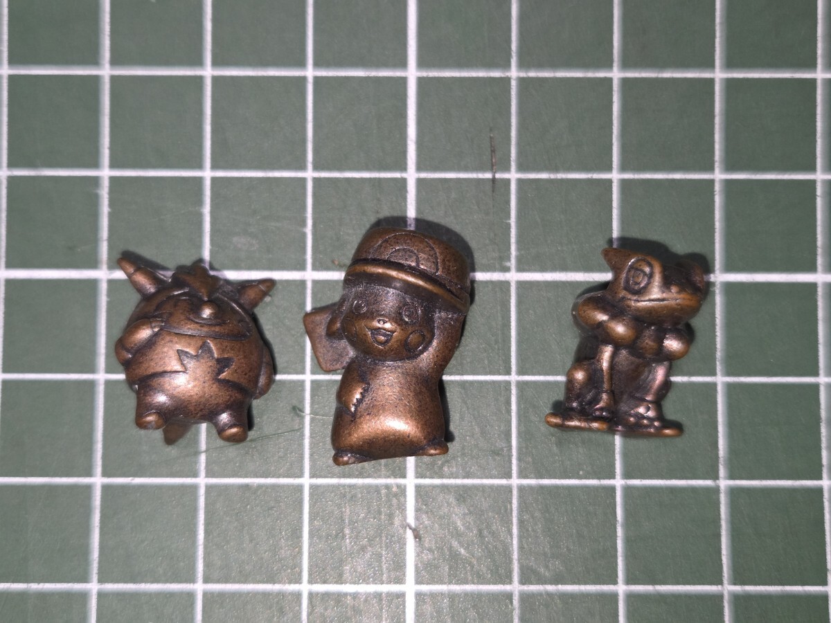 貴重 ガチャ ガシャ ポケモンメタルコレクション 【ヒトカゲ 金