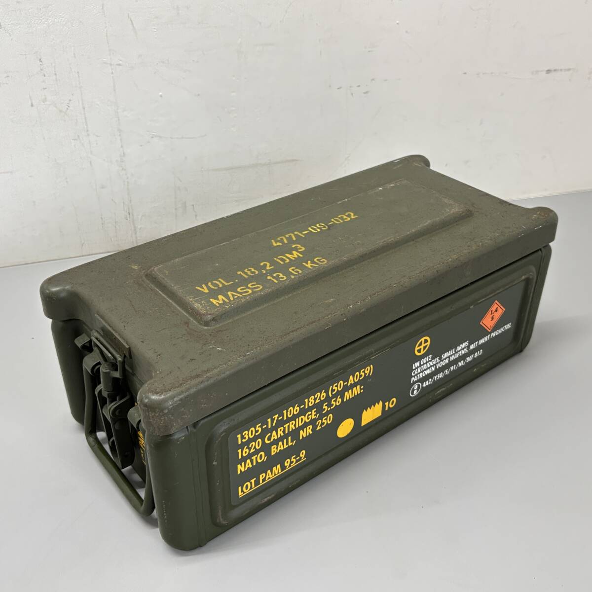 ドイツ軍 アルミ製コンテナ ミリタリーボックス 軍放出品の落札情報